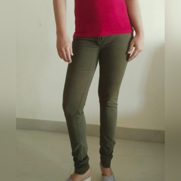Holister jeans - Picture 3 of 10